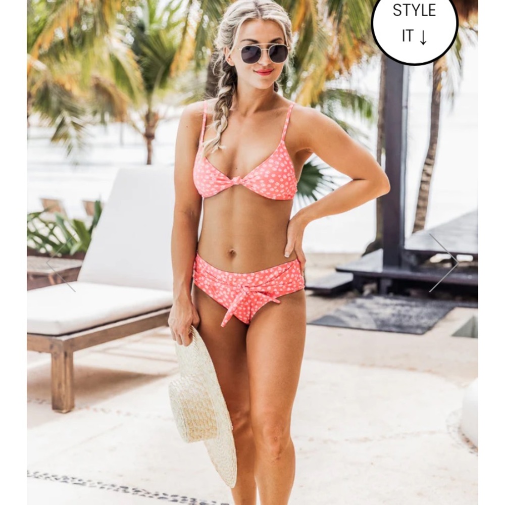 Pink Lilly bikini NWT